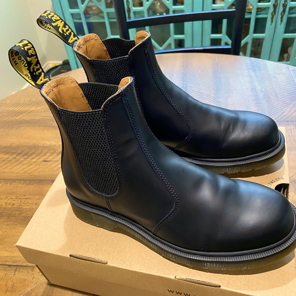 Dr. Martens 2976 Chelsea Boots